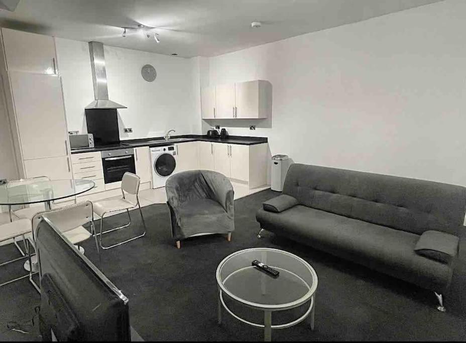 맨체스터 Modern 2-Bed Flat In Salford 아파트 외부 사진